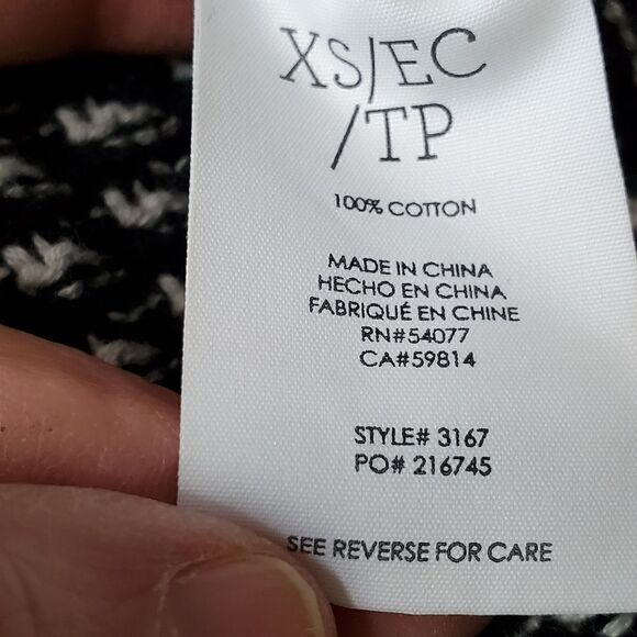 Cabi Fergie Chunky Black & White Sweater - Picture 8 of 8